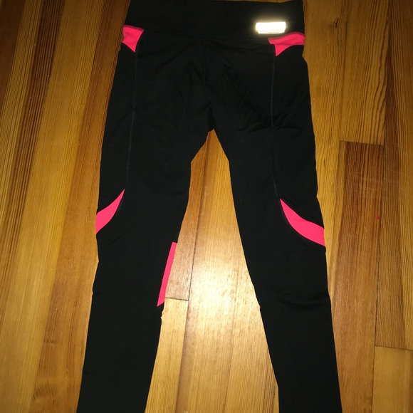 Yoga pants - Picture 3 of 6